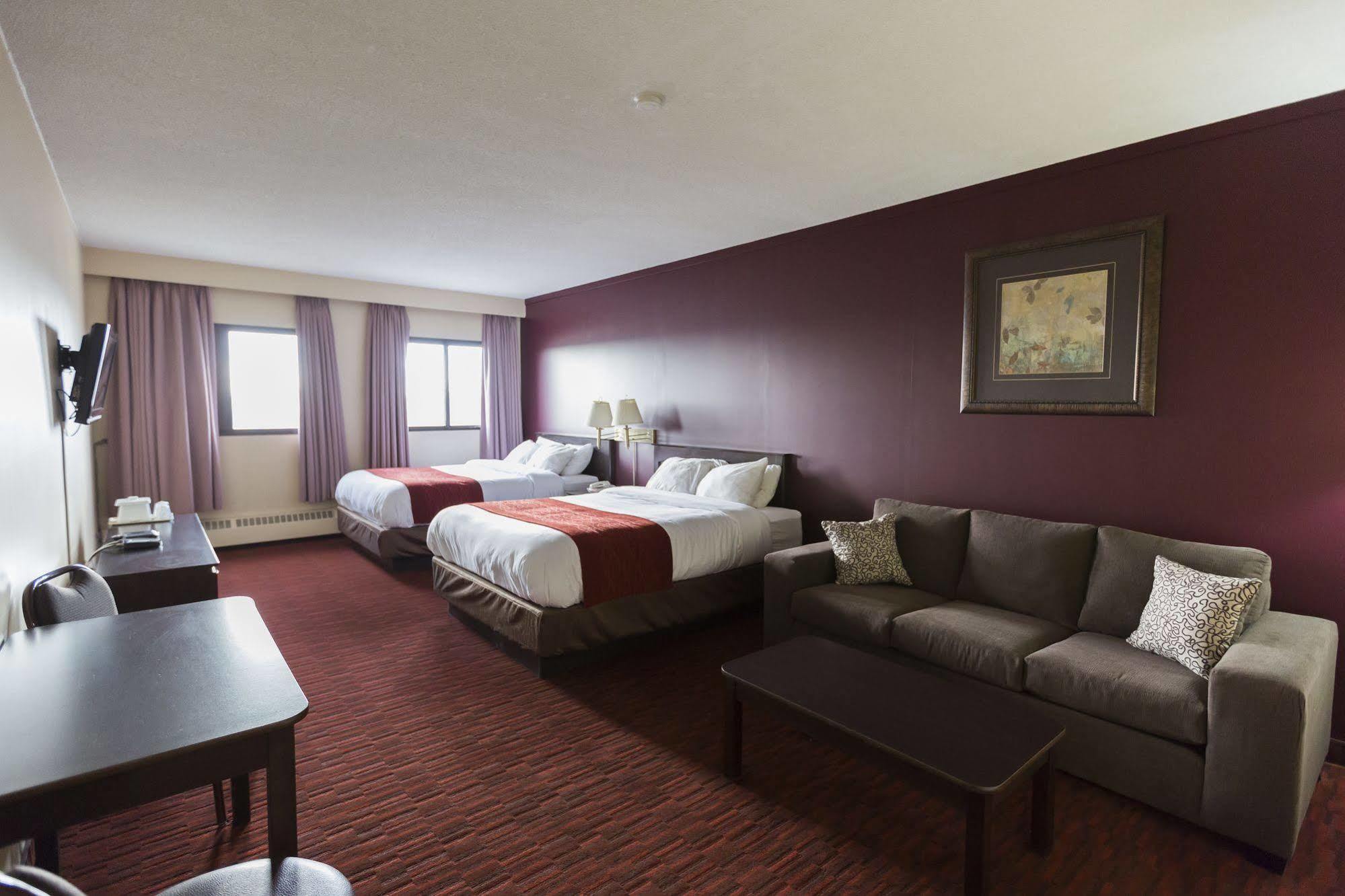 אדמונטון Argyll Plaza Hotel מראה חיצוני תמונה