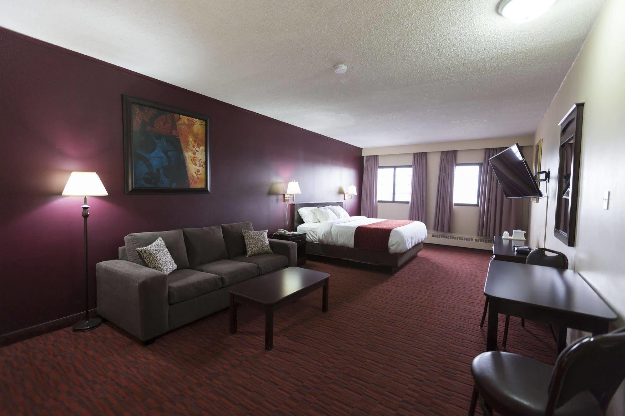 אדמונטון Argyll Plaza Hotel מראה חיצוני תמונה