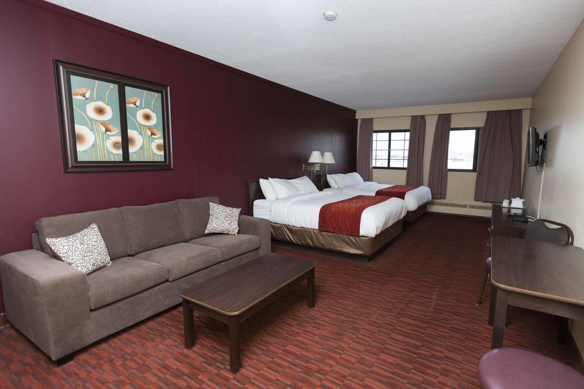 אדמונטון Argyll Plaza Hotel מראה חיצוני תמונה