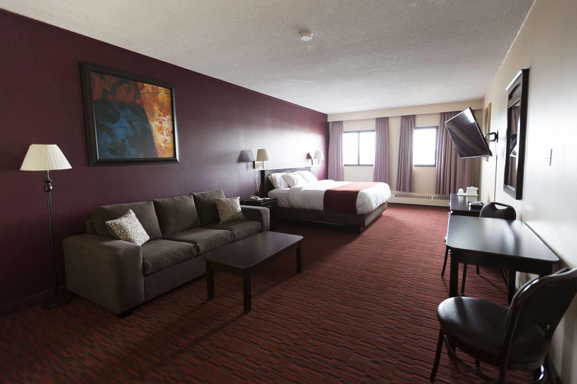 אדמונטון Argyll Plaza Hotel מראה חיצוני תמונה