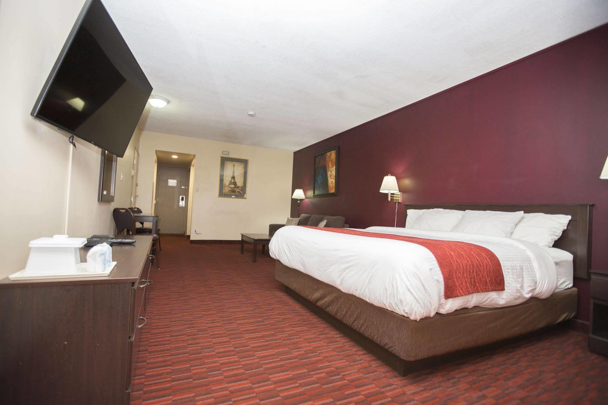 אדמונטון Argyll Plaza Hotel מראה חיצוני תמונה